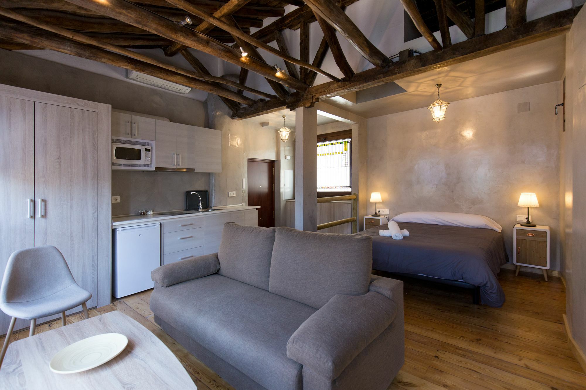 Los Lobos Suites Apartamentos Granada Eksteriør bilde