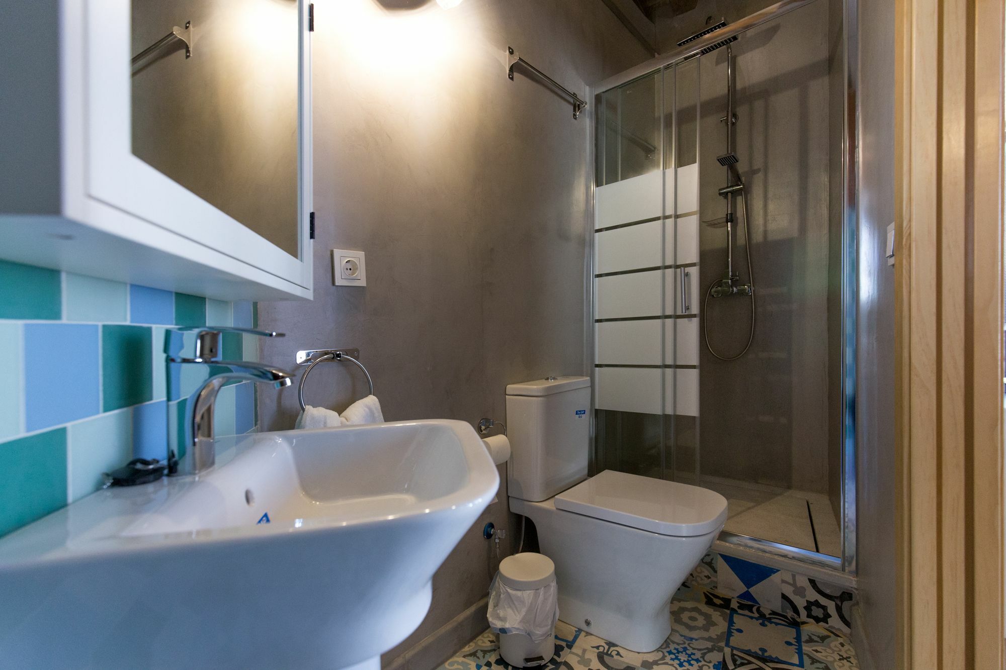 Los Lobos Suites Apartamentos Granada Eksteriør bilde
