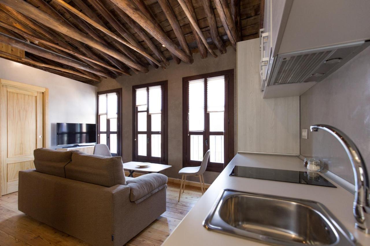 Los Lobos Suites Apartamentos Granada Eksteriør bilde