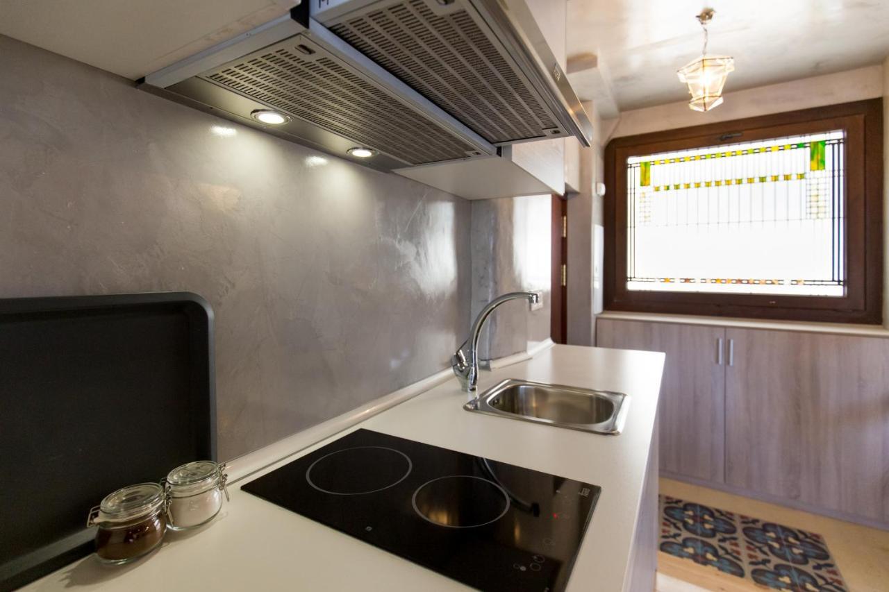Los Lobos Suites Apartamentos Granada Eksteriør bilde