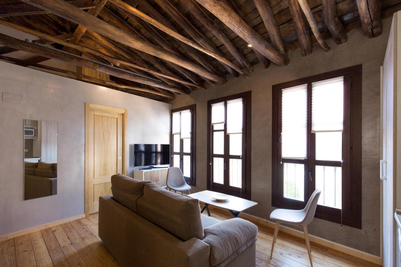 Los Lobos Suites Apartamentos Granada Eksteriør bilde